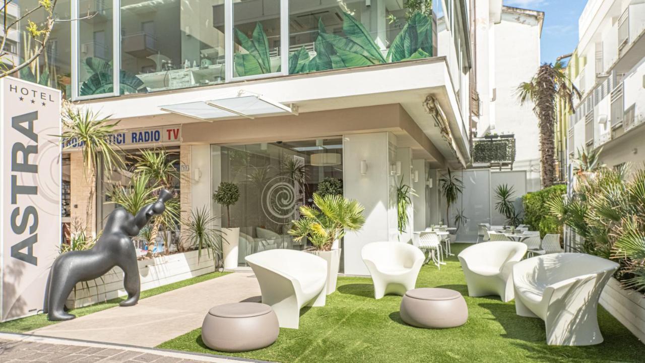 Design Hotel Astra B&B Misano Adriatico Exterior foto