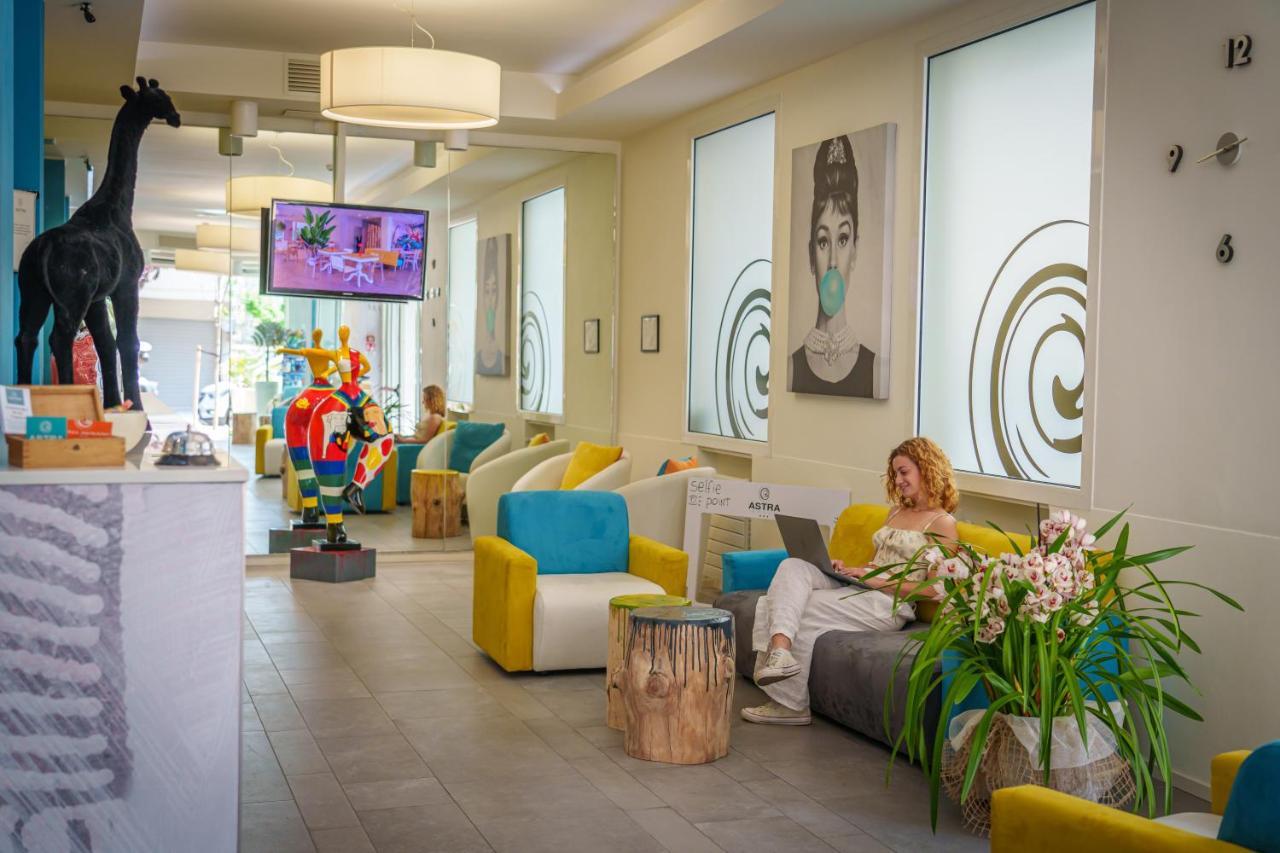 Design Hotel Astra B&B Misano Adriatico Exterior foto