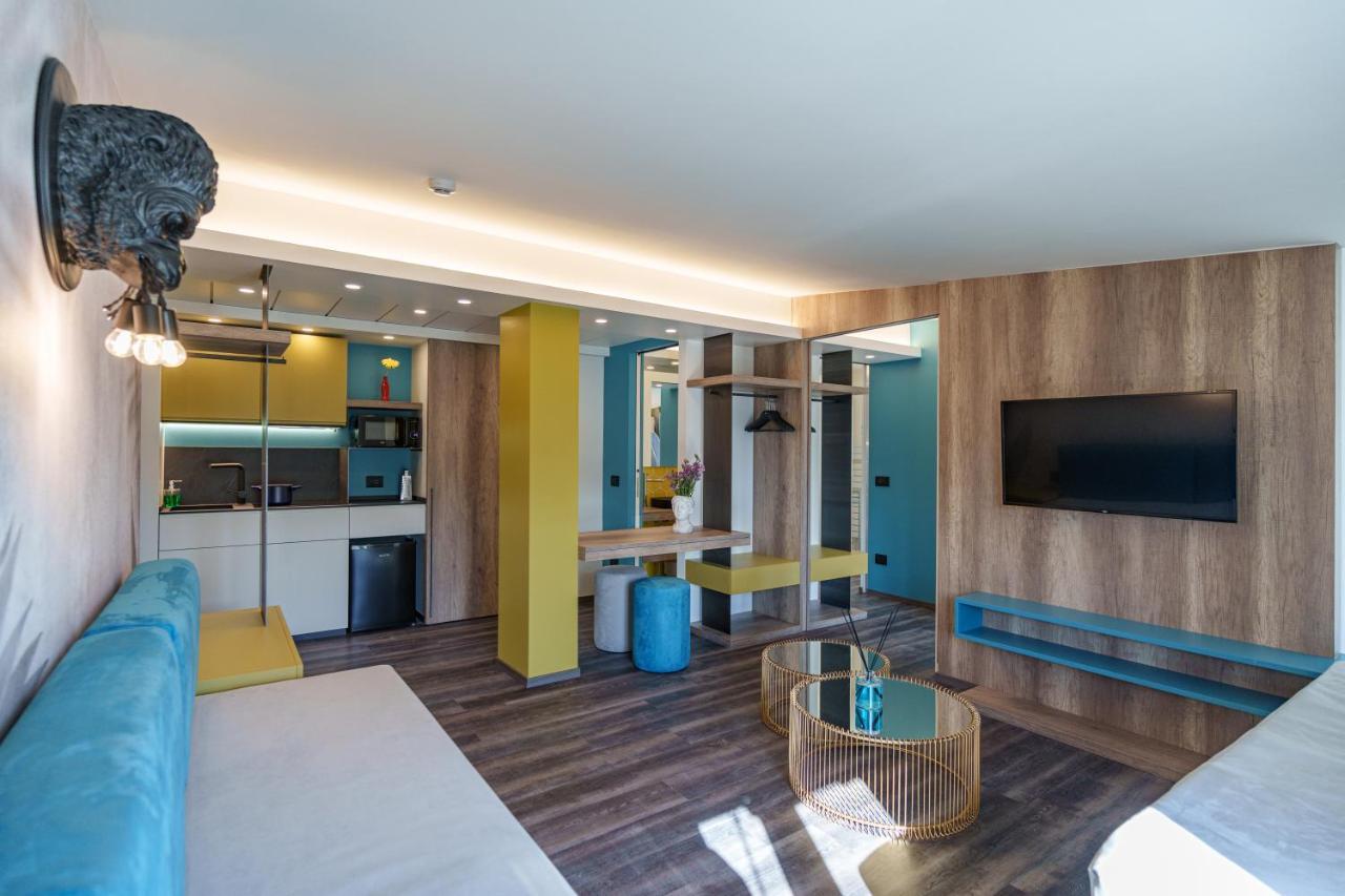 Design Hotel Astra B&B Misano Adriatico Exterior foto